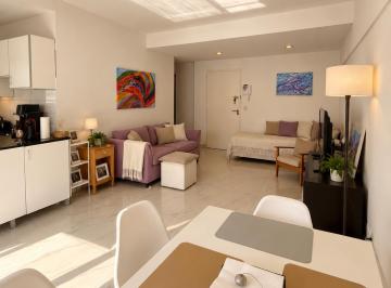Departamento de 2 ambientes, Barrio Norte · 2 Ambientes en Último Piso Al Frente, Muy Luminoso – Charcas 3240