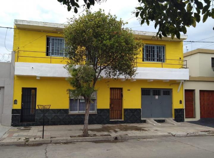 Casa · 150m² · 6 Ambientes · 1 Cochera