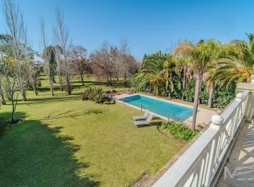 Casa · 345m² · 9 Ambientes · 1 Cochera · Casa en Venta en Los Castores Nordelta - Al Bosque