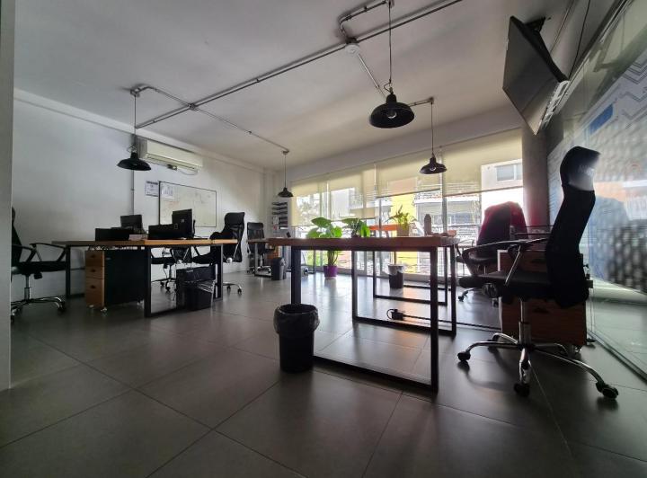 Oficina comercial · 104m² · 1 Cochera