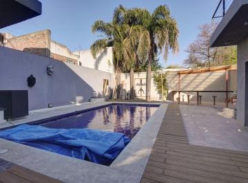 Casa · 335m² · 5 Ambientes · 3 Cocheras · Venta Casa 5 Amb. Pileta Jaccuzzi Sauna Ituzaingo