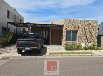 Casa · 170m² · 3 Dormitorios · Cocucci Inmobilairia Vende Casa en Palmares Valley