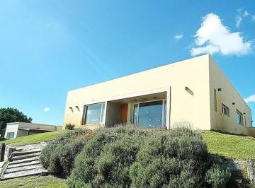 Casa · 155m² · 4 Ambientes · Casa en Venta - 3 Dorm. 3 Baños - Pinamar