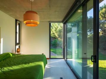 Casa · 250m² · 5 Ambientes · 2 Cocheras · Casa en Venta - 4 Dorm. 4 Baños - Pinamar