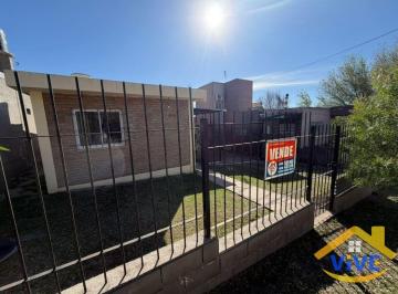 Casa de 4 ambientes, La Falda · Casa en Venta C/ Cochera en La Falda