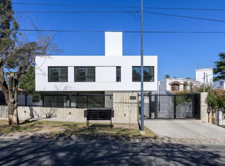 Casa · 150m² · 4 Ambientes · 1 Cochera