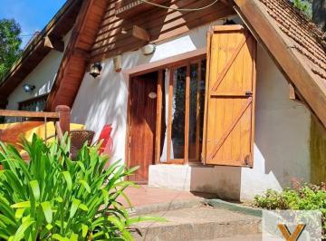 Casa · 120m² · 4 Ambientes · 1 Cochera · Casa en Alquiler Temporario - 3 Dorm. 2 Baños - Villa Gesell