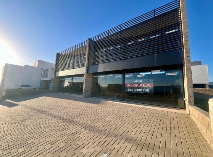 Local comercial · 125m² · 1 Ambiente · 2 Cocheras