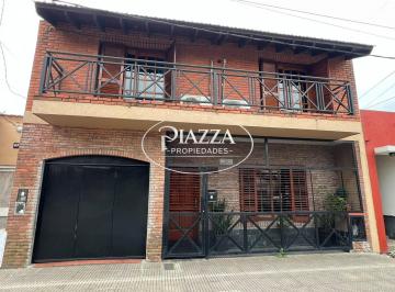 Casa · 220m² · 7 Ambientes · 2 Cocheras · Casa en Calle 29 E/ 45 y 46