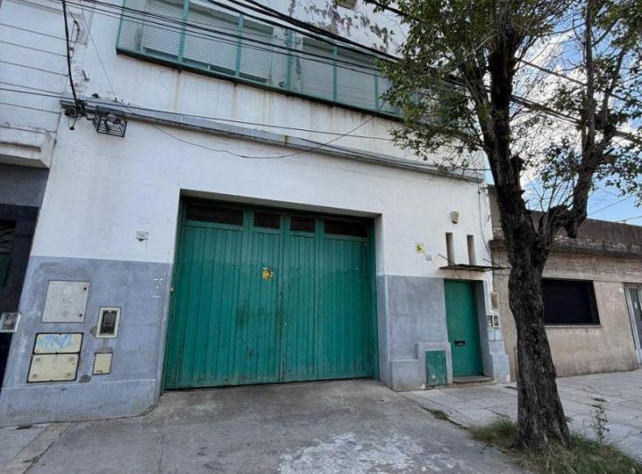 Bodega-Galpón · 657m²