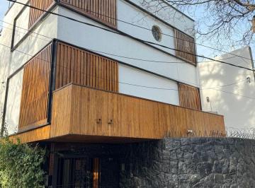 Casa de 8 ambientes, Ciudad de Mendoza · Casa en Venta C/ Cochera en 5.ª Sección Residencial Sur