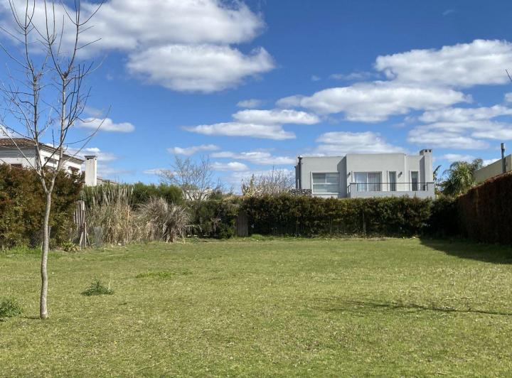 Terreno · 598m²