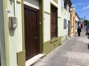 Casa · 100m² · 6 Ambientes · Alquiler de Casa de 4 Dorm. en Unión, Montevideo