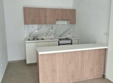 Casa · 4 Ambientes · Se Alquila Casa en Barrio Escobar