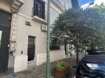 PH · 125m² · 4 Ambientes · PH en Palestina Al 1100