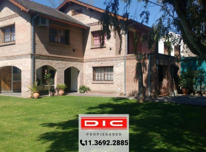 Casa · 165m² · 5 Ambientes