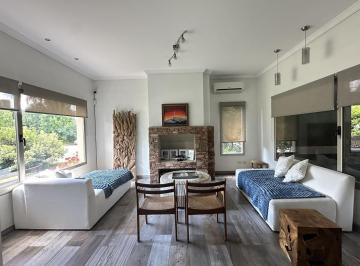 Casa · 946m² · 5 Ambientes · 5 Cocheras · Alquiler Temporario de Casa de 3 Dorm. + Playroom/escritorio/4to Dormitorio en Las Liebres
