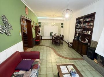 Casa · 150m² · 4 Ambientes · 1 Cochera · Casa 4 Ambientes con Garaje - Liniers