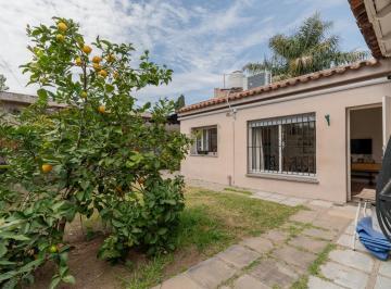 Casa · 159m² · 4 Ambientes · 1 Cochera · Casa en Venta de 4 Ambientes con Jardín y Cochera en Ciudadela