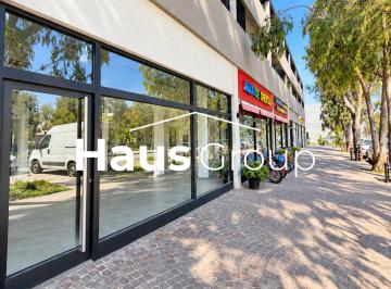 Local comercial , Ezeiza · Local en Alquiler en Sargento Cabral Canning