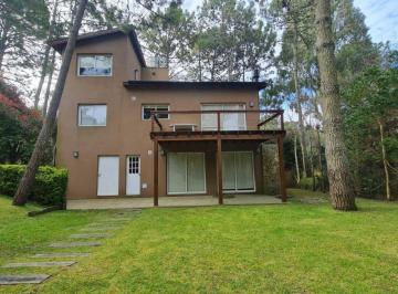 Casa de 5 ambientes, Cariló · En Carilo| Pino 1390
