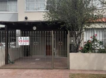 Fachada  · Dúplex en Nuevo Poeta Lugones