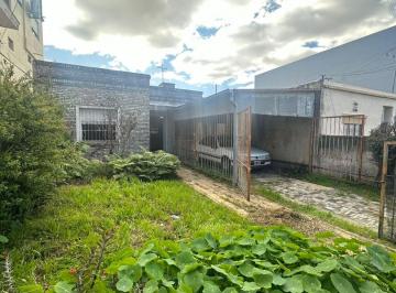 Casa · 65m² · 3 Ambientes · 1 Cochera · Venta Casa 3 Amb Ciudadela a Reciclar