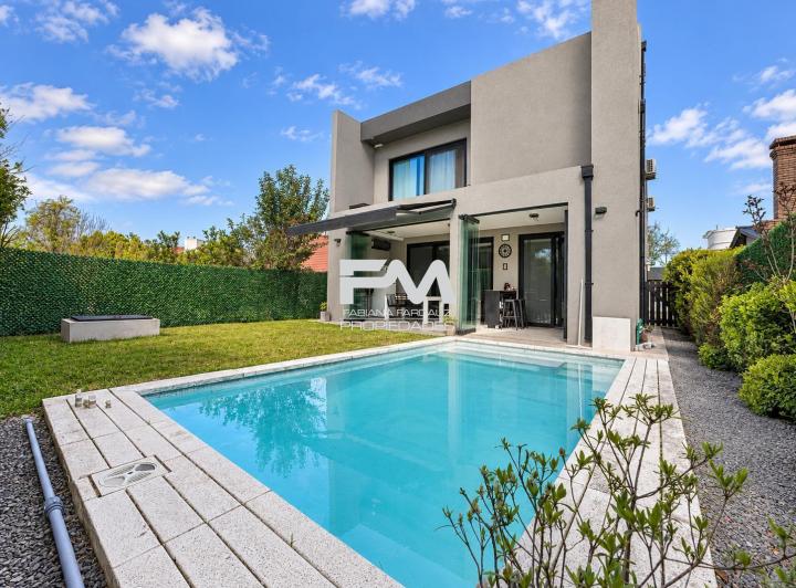 Casa · 173m² · 4 Ambientes · 3 Cocheras