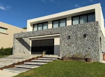 Casa · 400m² · 9 Ambientes · Casa en Venta - 5 Dorm. 7 Baños - Marítimo I