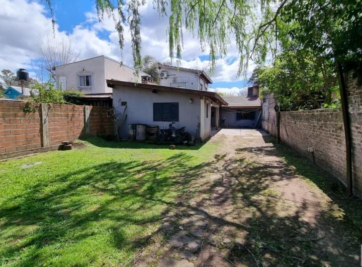 Casa · 93m² · 4 Ambientes · 3 Cocheras