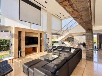 Casa · 600m² · 7 Ambientes · 2 Cocheras · Venta Casa 4 Dorm. 6 Baños Barrio Privado Pueyrredon Chacras de Coria