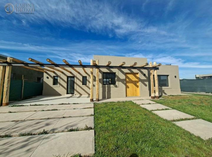 Casa · 150m² · 7 Ambientes · 2 Cocheras