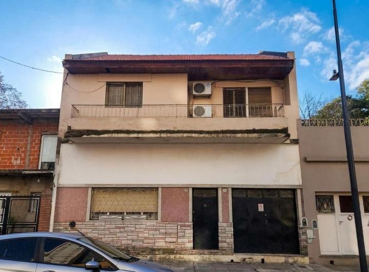 Casa · 224m² · 4 Ambientes · 1 Cochera