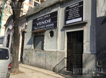 Terreno · 400m² · Amplio Terreno S/ Av V. Sarfield a m de Av Caseros, Buen Entorno Comercial - Parque Patricios