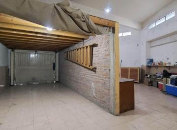 Bodega-Galpón · 70m² · Venta Galpon/taller Ubicacíón E Ingreso Vehicular