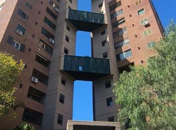 Departamento de 3 ambientes, Córdoba · Depto Dos Dorm. Luminoso Edificio con Jardin