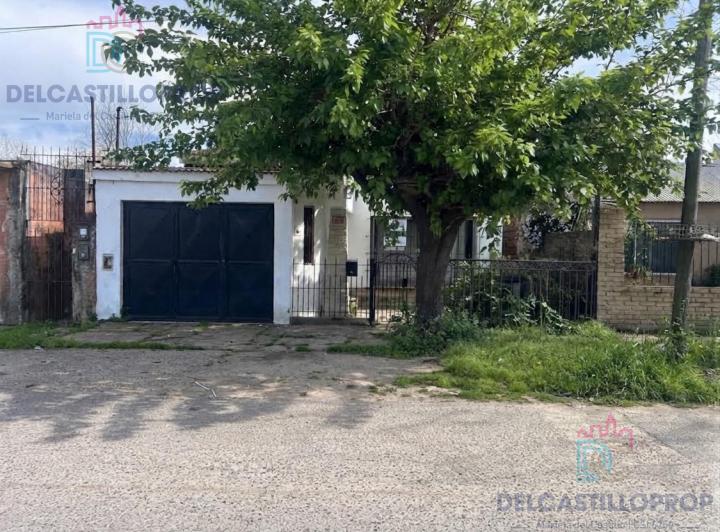 Casa · 102m² · 4 Ambientes · 1 Cochera