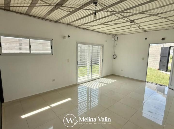 Casa en alquiler en Barrio Altos del Este · 3 ambientes