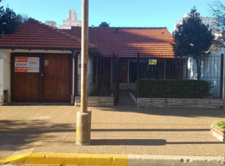Casa · 175m² · 5 Ambientes · 1 Cochera