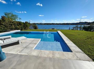 Casa · 275m² · 5 Ambientes · 1 Cochera · Casa a La Laguna en Alquiler en San Gabriel