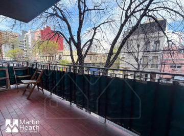 Departamento de 4 ambientes, Colegiales · - Alquiler - 4 Amb. con Toilette y Baño Completo. Cocina Independiente y 2 Balcones.