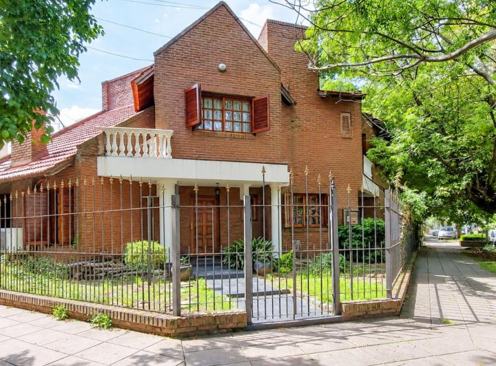 Casa · 192m² · 5 Ambientes · 1 Cochera