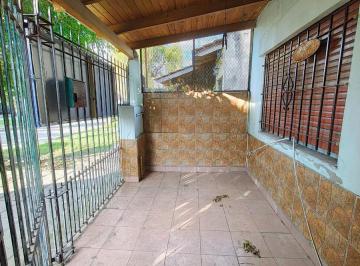 Casa · 135m² · 3 Ambientes · 1 Cochera · Casa en Venta Barrios de San José Temperley.