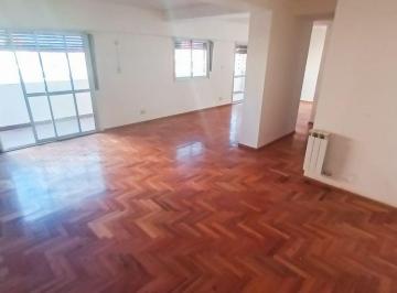 Departamento de 4 ambientes, Neuquén · Piso en Alquiler