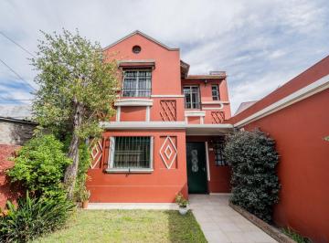Casa · 159m² · 5 Ambientes · 1 Cochera · Casa Lote Propio, 5 Amb, Jardín, Terraza, Cochera