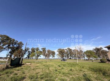 MRE-MRE-2552_2 · En Venta Lote Frente Laguna de Chascomus con Todos Los Servicios
