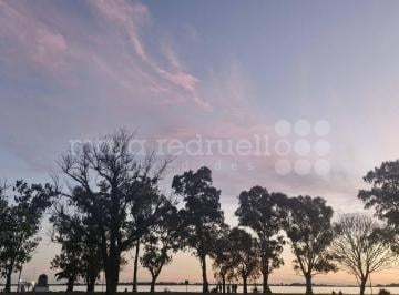 MRE-MRE-2552_2 · En Venta Lote Frente Laguna de Chascomus con Todos Los Servicios