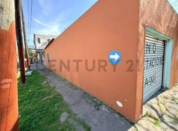 Casa · 90m² · 5 Ambientes · 1 Cochera · Venta de Casa 5 Ambientes Zona Centrica de Alsina