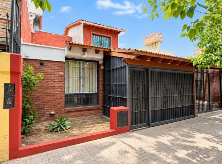 Casa · 148m² · 6 Ambientes · 1 Cochera