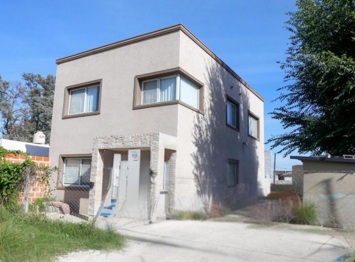 Casa · 120m² · 5 Ambientes · 1 Cochera